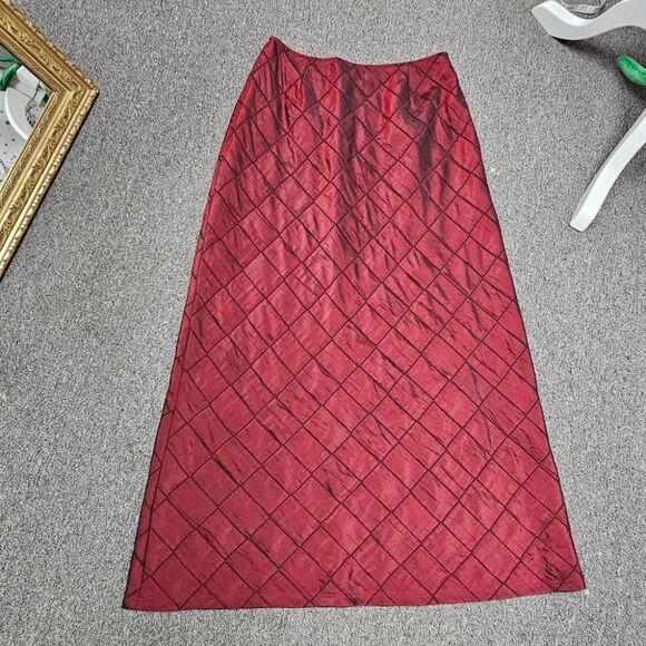 90's maxi skirt Gothy Vampy Victorian Size 6 Black and Red Quilted A-line - Picture 2 of 8